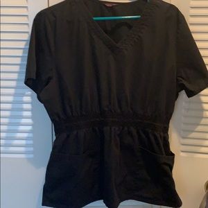 🎄Black scrub top
